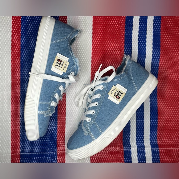 🎉✨ TEMU 110 Denim Blue Jean Korean Fashion Style Sneakers Size 40/ 7-7.5 EUC - Picture 1 of 16